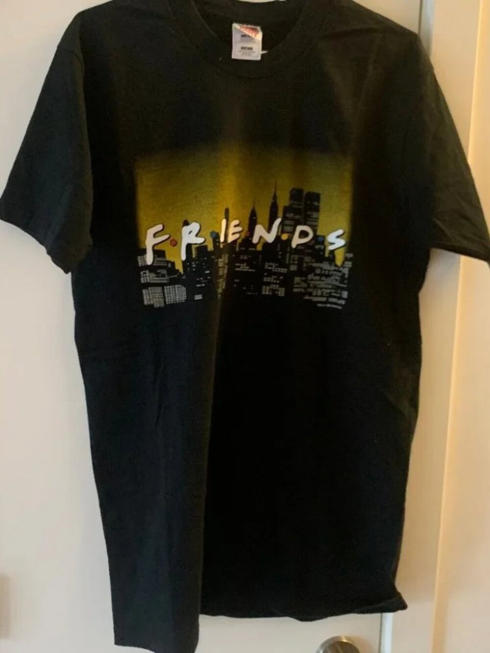 Vintage 90s Friends TV Show T-Shirt Size L Retro Sitcom Graphic Tee Preowned